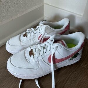 NIKE AIR FORCE 1 '07 SE Catechu White